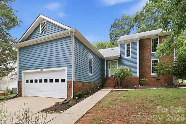 7038 Chelsea Day LN, Tega Cay, SC 29708