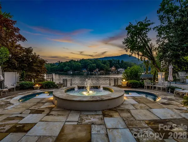 454 Cutaway RD, Lake Lure, NC 28746