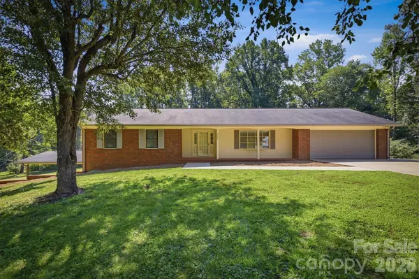 1208 35th Street PL NE #8, Conover, NC 28613