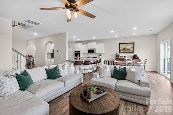 252 Kennerly Center DR, Mooresville, NC 28115