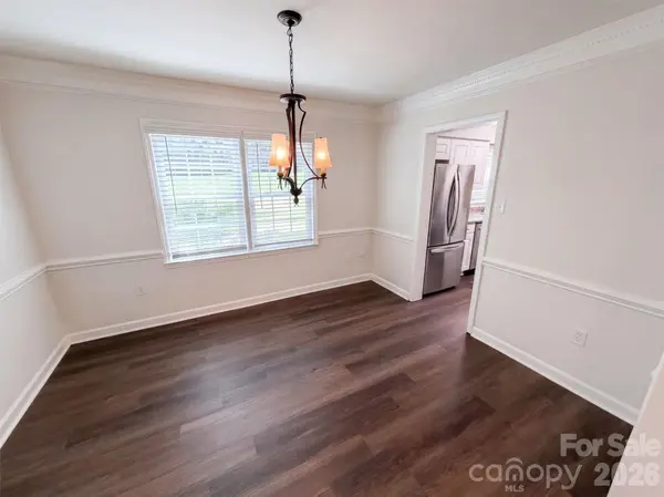 6735 Carmel Hills DR, Charlotte, NC 28226