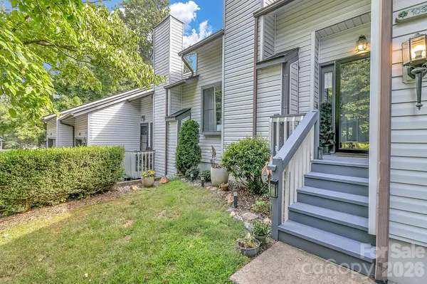 103 Cimarron DR, Asheville, NC 28803