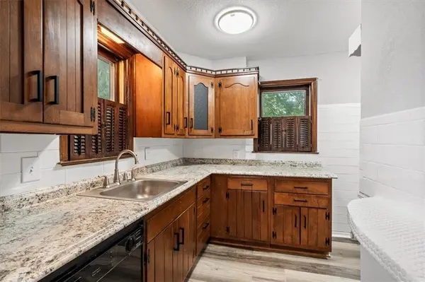 920 S Main ST, Independence, MO 64050