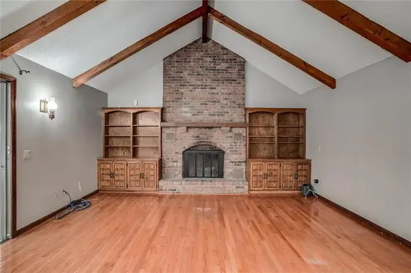 17601 River DR, Kearney, MO 64060