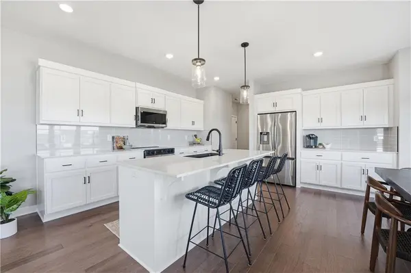 1110 Sendera TRL, Raymore, MO 64083