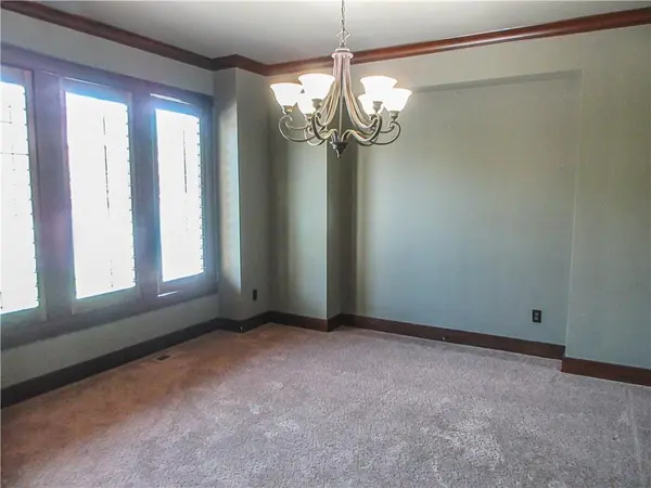 20924 W 68th ST, Shawnee, KS 66218