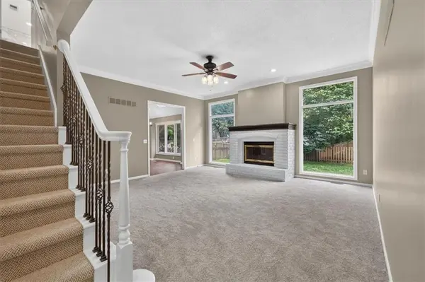 4132 SW Leeward DR, Lee's Summit, MO 64082