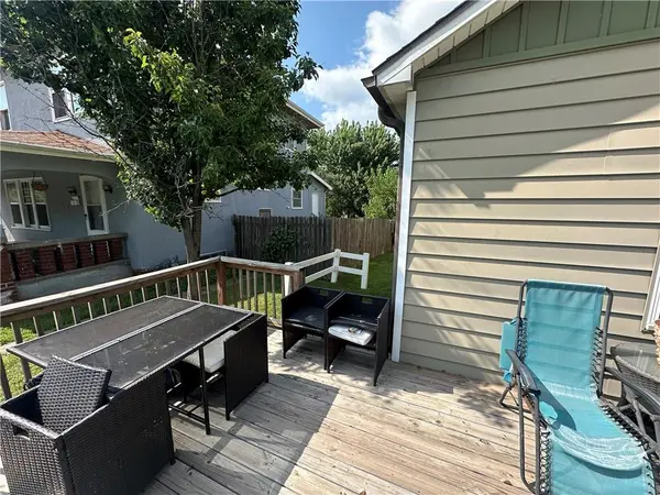 2425 Olive ST, St Joseph, MO 64507