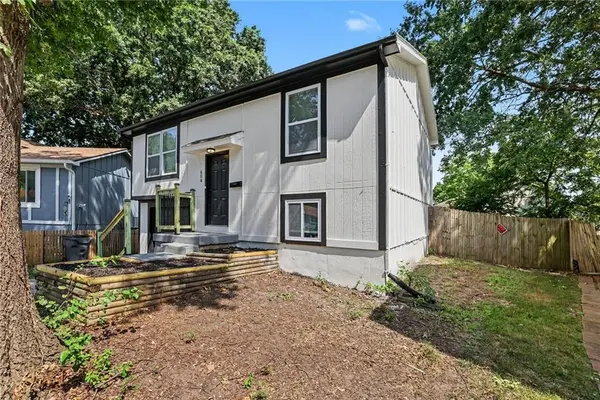 606 E Welston AVE, Olathe, KS 66061