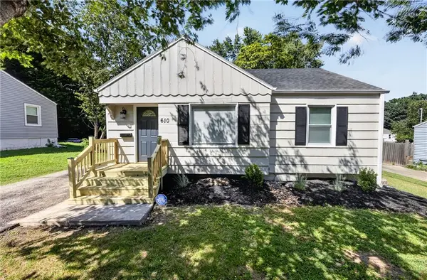 610 W 88th TER, Kansas City, MO 64114