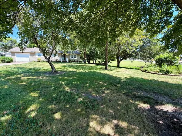 627 W Edwards ST, Maryville, MO 64468