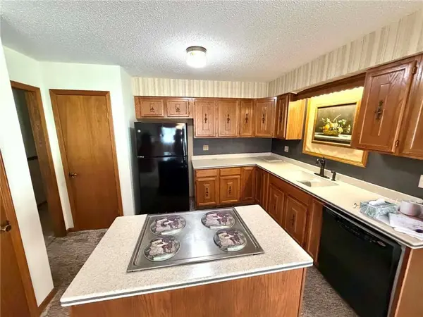 627 W Edwards ST, Maryville, MO 64468