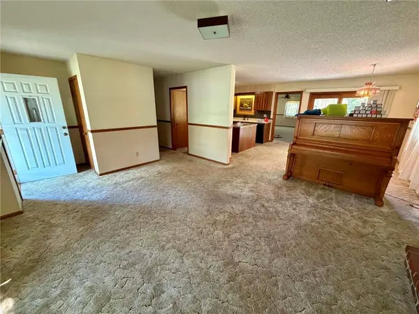 627 W Edwards ST, Maryville, MO 64468