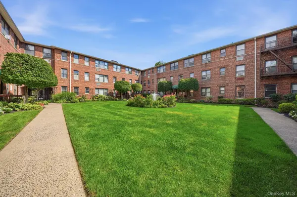 320 Atlantic AVE #C1, East Rockaway, NY 11518