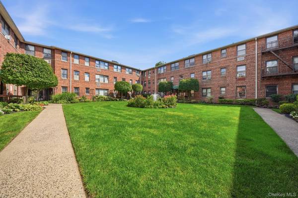 320 Atlantic AVE #C1, East Rockaway, NY 11518