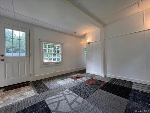 70 Minnewaska TRL, Kerhonkson, NY 12446