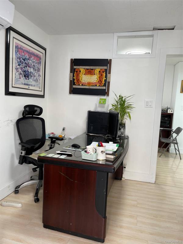 43-43 Kissena BLVD #114, Flushing, NY 11355