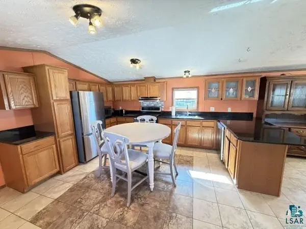 26 Kalmia Dr, Duluth, MN 55810