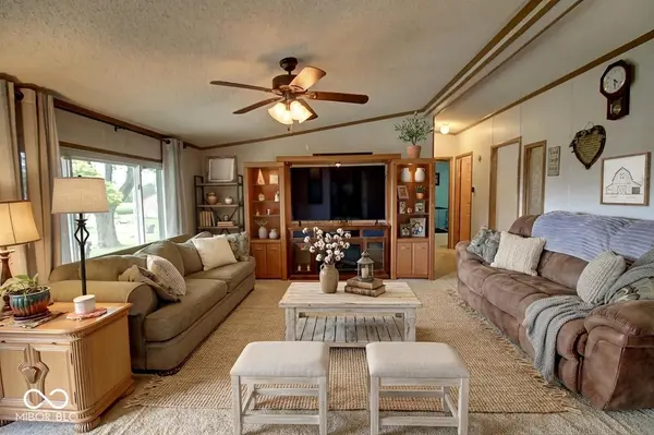 413 S West ST, Summitville, IN 46070