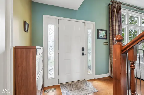 5861 Arabian RUN, Indianapolis, IN 46228