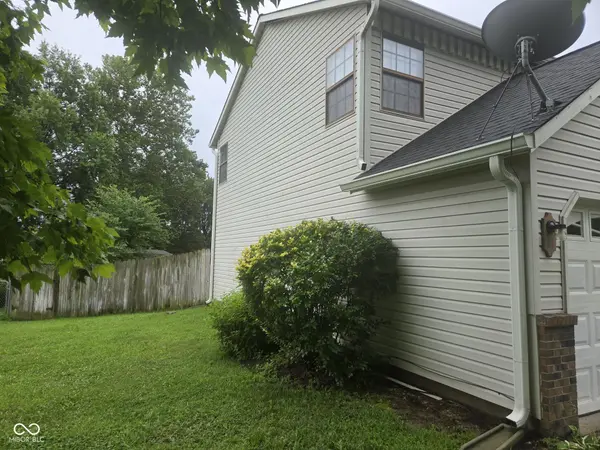 6391 Crimson Circle East DR, Indianapolis, IN 46227