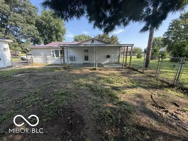 336 E Wilkison, Montezuma, IN 47862