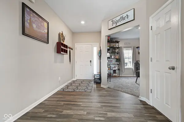 2317 Shadow Trace WAY, Greenwood, IN 46143