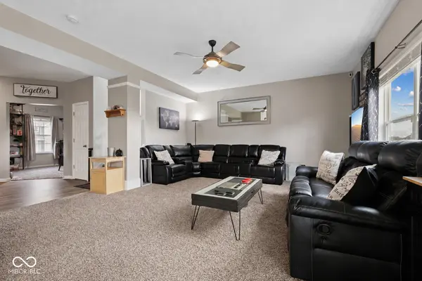 2317 Shadow Trace WAY, Greenwood, IN 46143