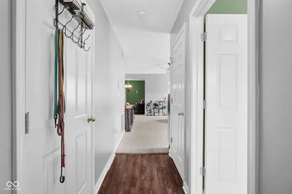 2098 Creekstone, Columbus, IN 47201
