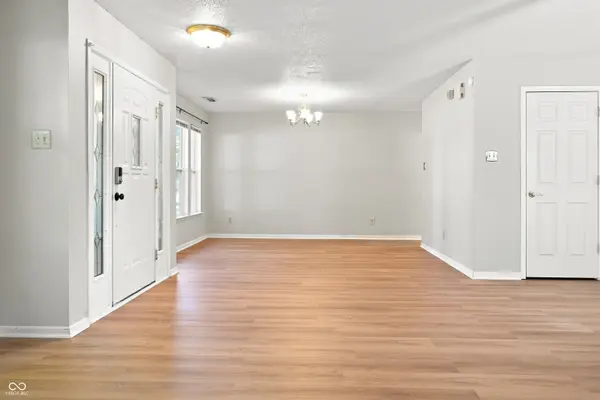 10403 Bicknell CIR, Fishers, IN 46038