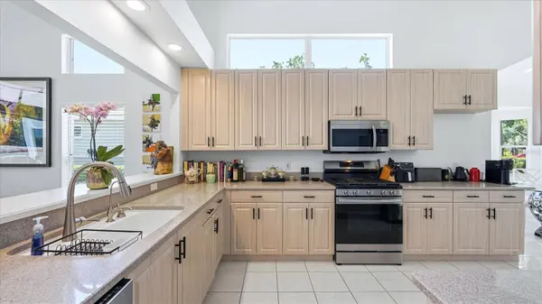 8009 HAMPTON CT, University Park, FL 34201