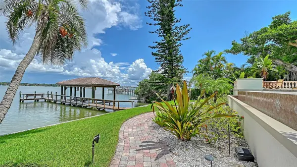1216 N CASEY KEY RD, Osprey, FL 34229