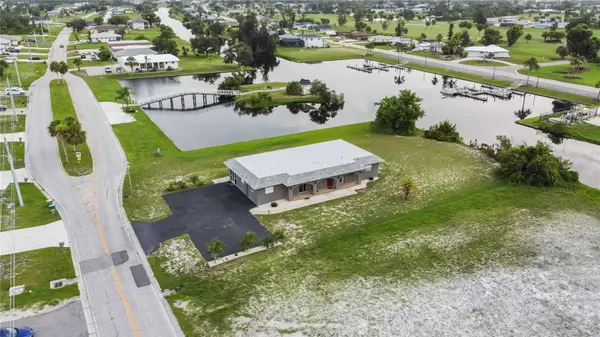 108 BOUNDARY BLVD #B, Rotonda West, FL 33947