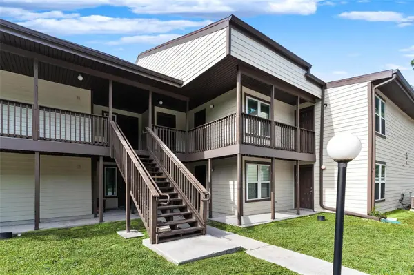 23202 SANDALWOOD DR #202, Wildwood, FL 34785