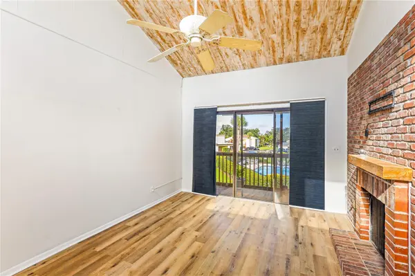 1051 S HIGHLAND ST #7D, Mount Dora, FL 32757
