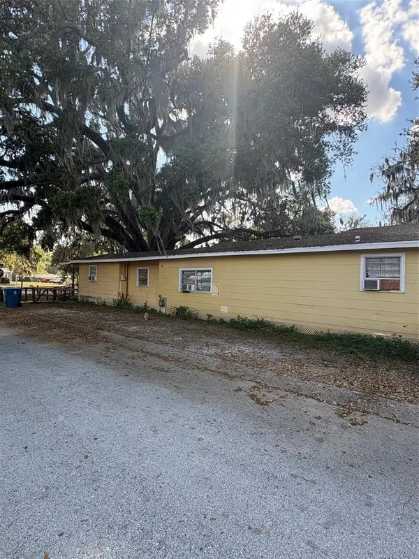 422 W BROADWAY ST, Fort Meade, FL 33841