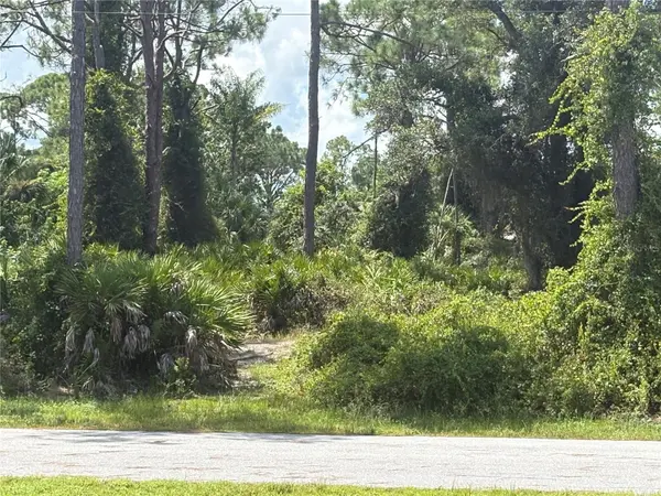 N RENAULT CIR, North Port, FL 34291