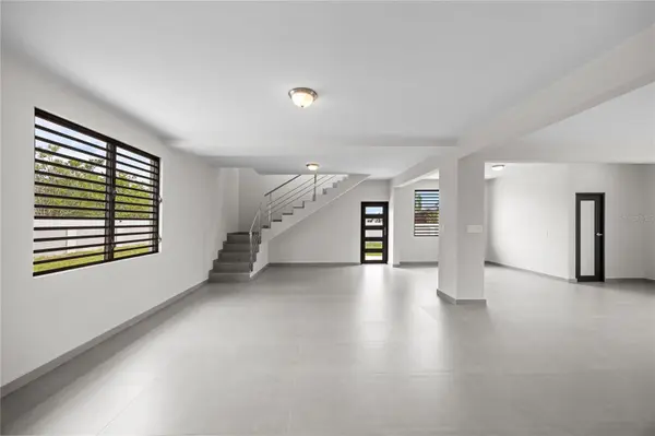 4 REXVILLE VAN SCOY, Bayamon, PR 00957