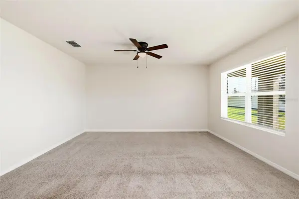 2725 DUMONT LN, Tavares, FL 32778
