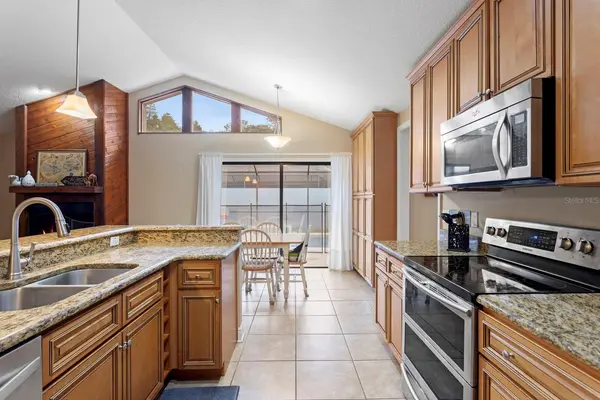 12803 RAIN FOREST ST, Temple Terrace, FL 33617
