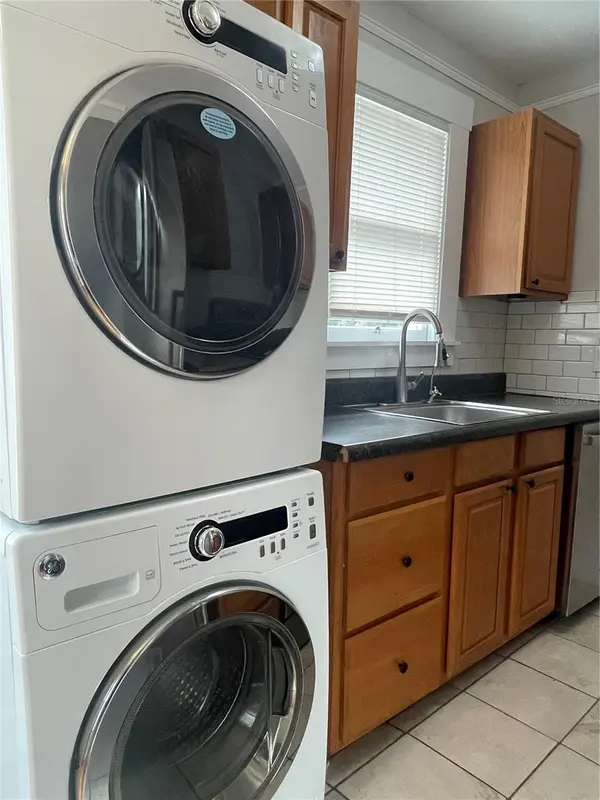807 1/2 S FREMONT AVE ##Upper, Tampa, FL 33606