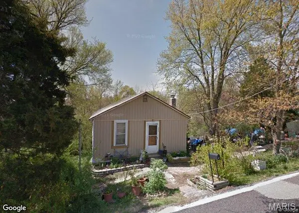 2948 Christopher DR, St Louis, MO 63129