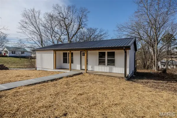 111 Eastside ST, Crocker, MO 65452