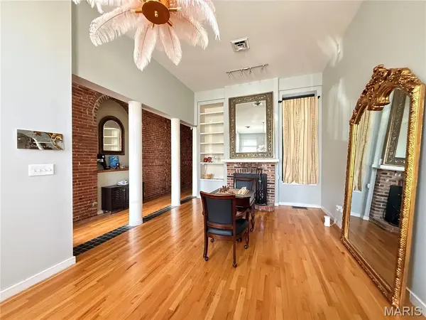 1906 Lasalle ST, St Louis, MO 63104