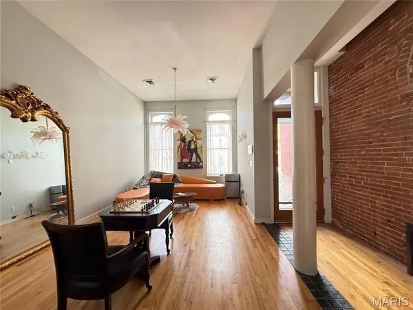 1906 Lasalle ST, St Louis, MO 63104