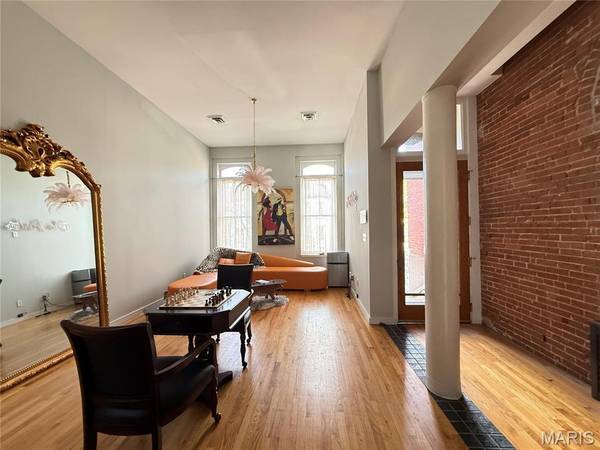 1906 Lasalle ST, St Louis, MO 63104