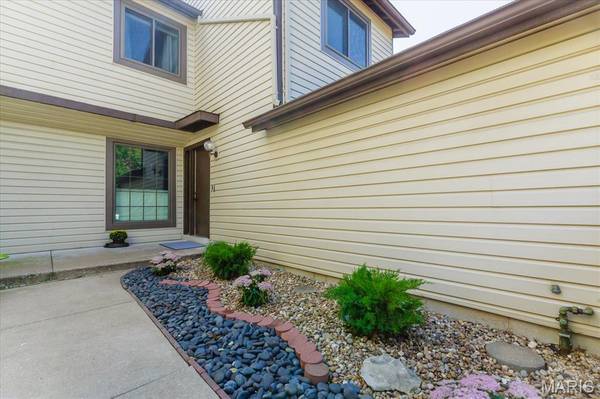 640 Painted Vista DR, Ballwin, MO 63021