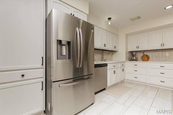 640 Painted Vista DR, Ballwin, MO 63021
