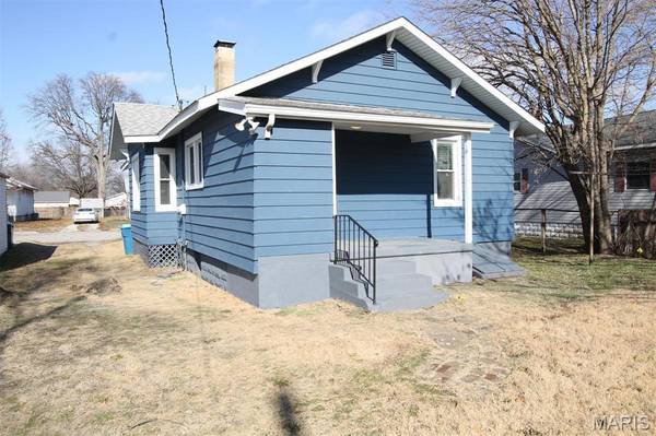 122 Park AVE, Wood River, IL 62095