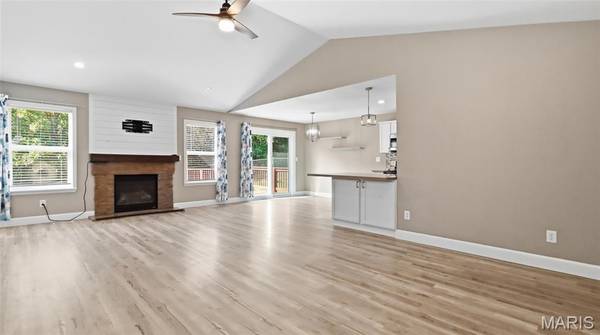 129 Kale CT, St Robert, MO 65584